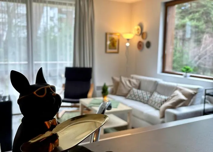 Kosara Home2host * 班斯科