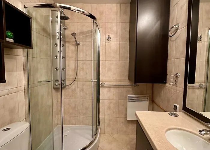 Kosara Home2host * 班斯科